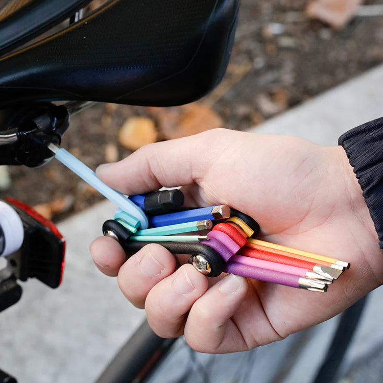 Rainbow 7-in-1 Multitool